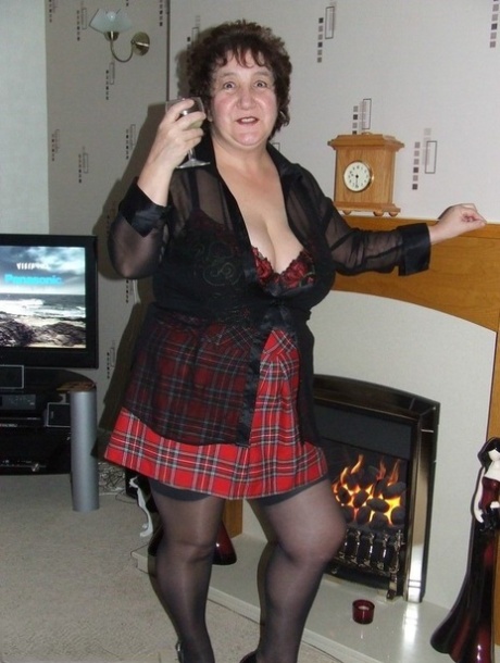 bbw french maid free sex pictures