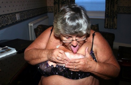 old granny fat sluts beautiful nude picture