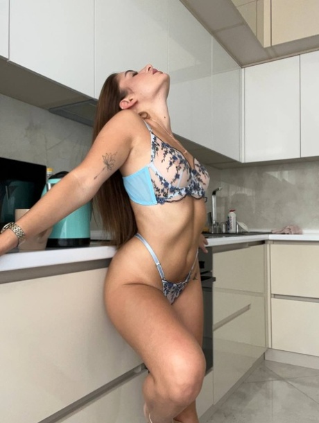 flexible fat ass nudes photo
