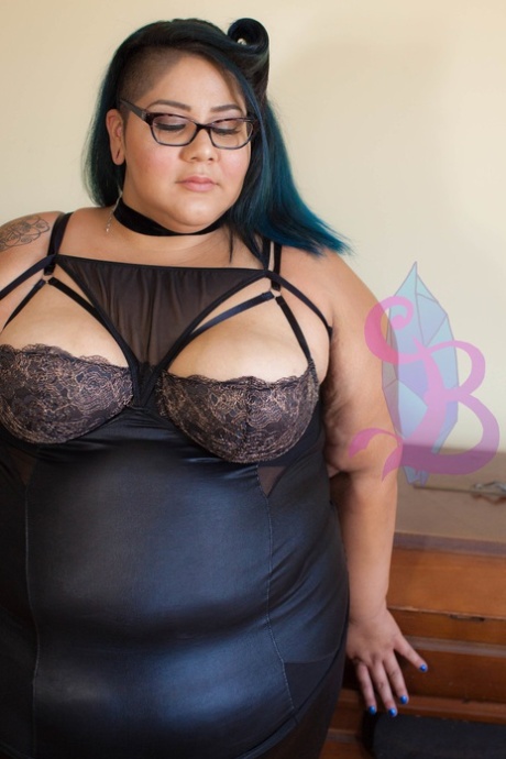 bbw modeling free naked archive