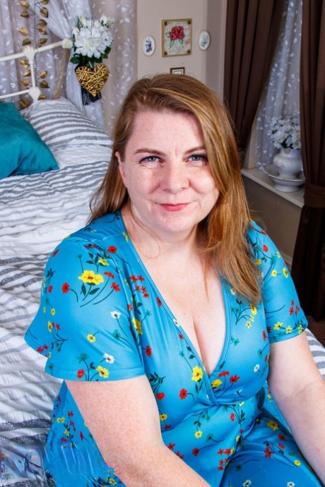 bbw english milf clios hot picture