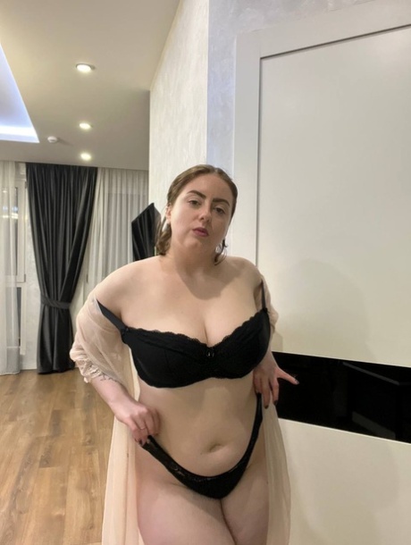 thick lesbian strap on nice images